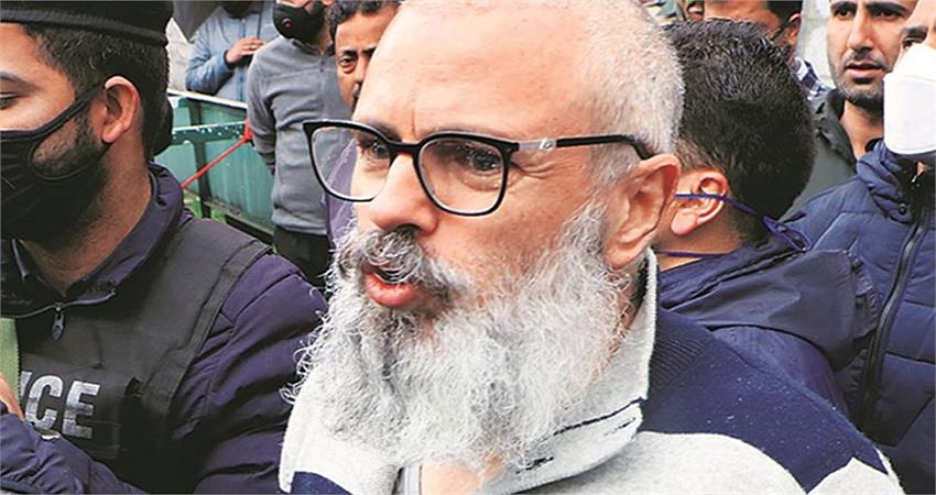 उमर अब्दुल्ला का बड़ा बयान, बोले- सरकार जब तक कश्मीर को नहीं बनाएगी पूर्ण राज्य, नहीं लडूंगा चुनाव उमर अब्दुल्ला का बड़ा बयान, बोले- सरकार जब तक कश्मीर को नहीं बनाएगी पूर्ण राज्य, नहीं लडूंगा चुनाव